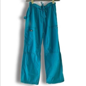 Koi Woman’s Cargo Scrub Pants
